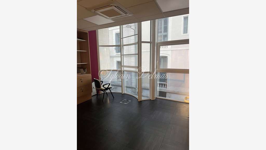 Immeuble de bureaux à vendre à Tours centre 