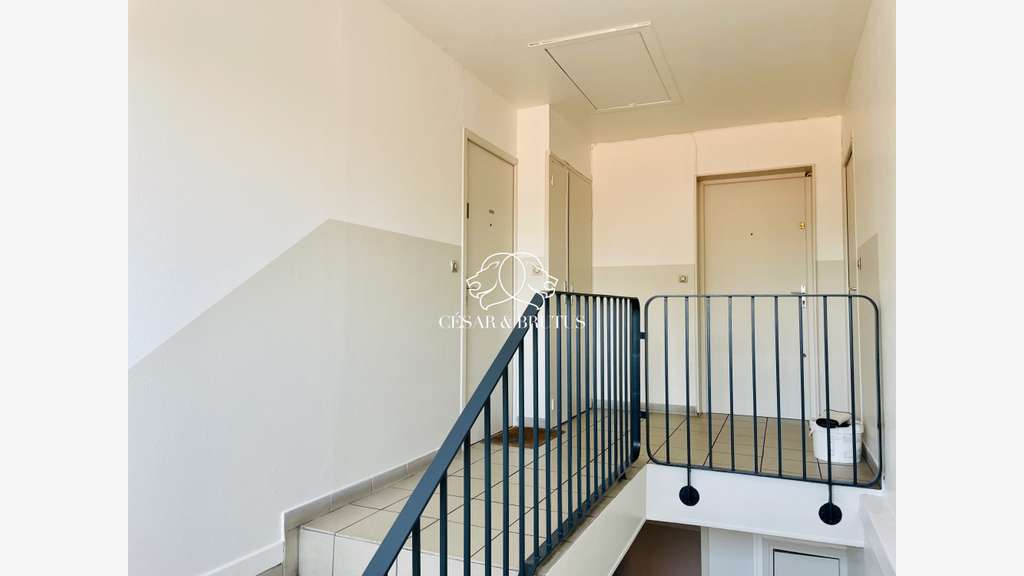 A vendre immeuble mixte loué à Vaulx-en-Velin