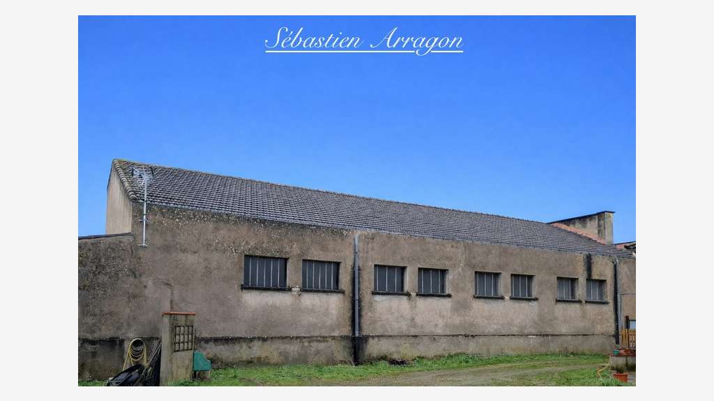 Local commercial 300 m² à vendre - Axe Agen / V