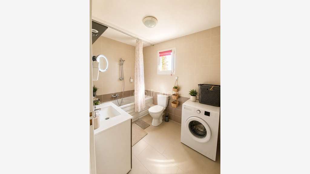 Immeuble de 400m² à vendre en ZA Villeveyrac (34)