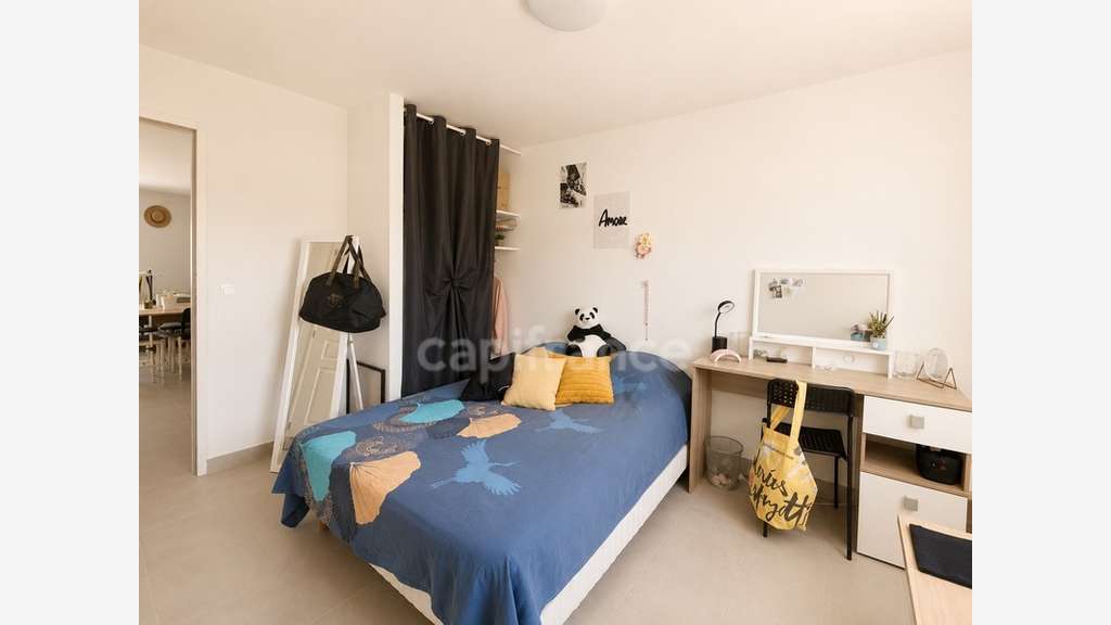 Immeuble de 400m² à vendre en ZA Villeveyrac (34)