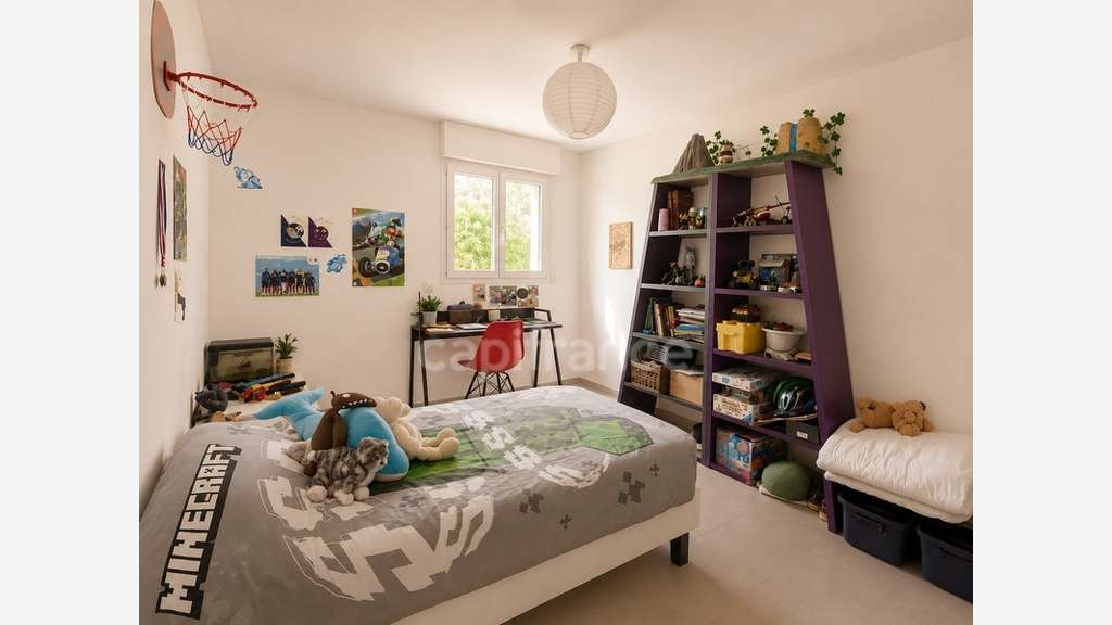 Immeuble de 400m² à vendre en ZA Villeveyrac (34)