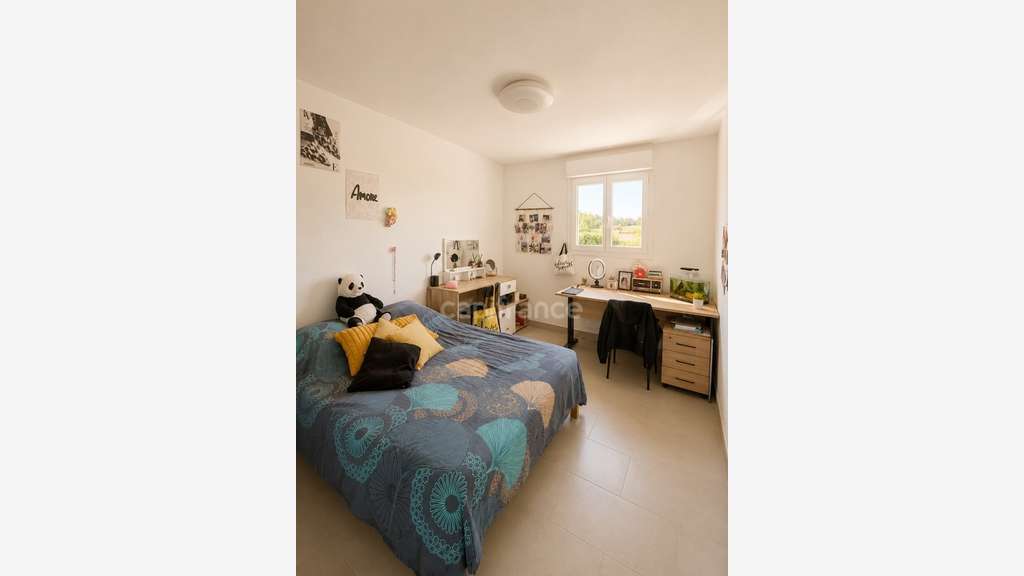 Immeuble de 400m² à vendre en ZA Villeveyrac (34)