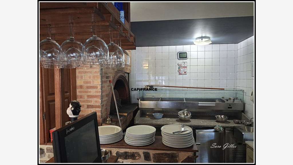 Ancienne Pizzeria et appartement rénové à vendre V