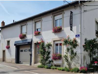 Immeuble de 470m² à vendre au coeur de Vittel (88)