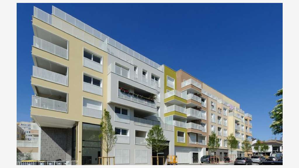 A VENDRE IMMOBILIER PRO 1 000M² AVEC LOCATAIRE
