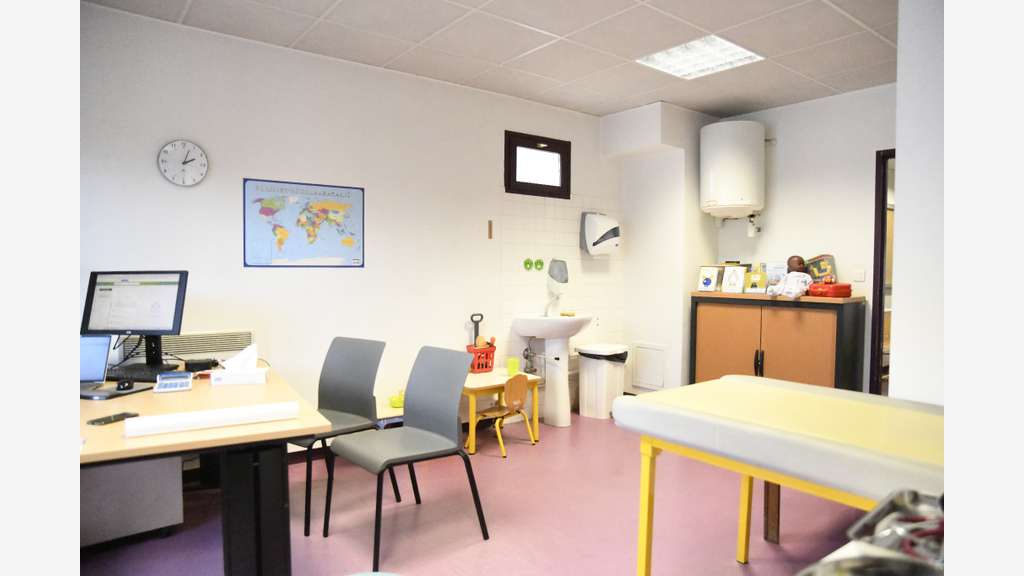 BUREAUX - 445 M² - VALENCE CHATEAUVERT