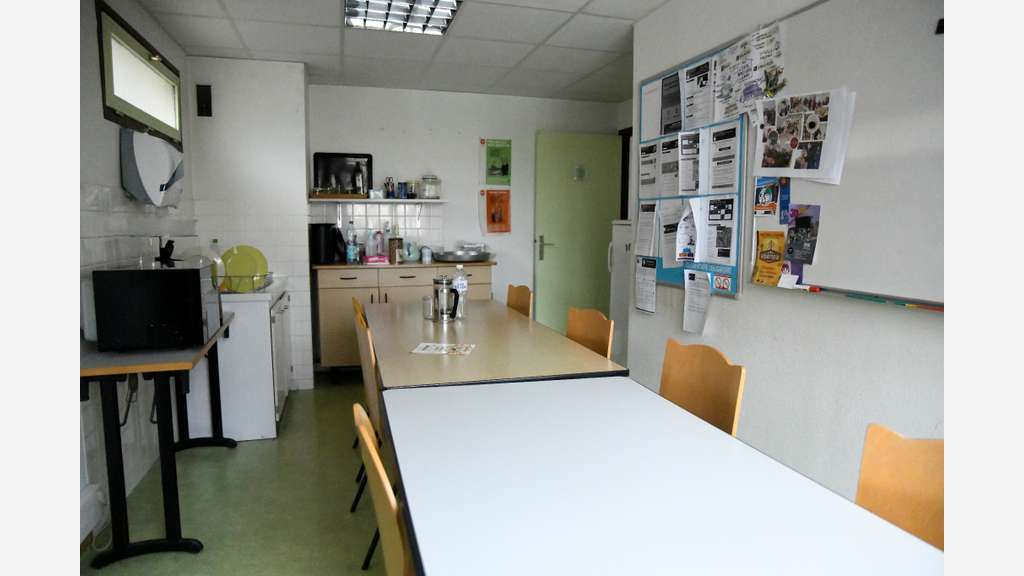 BUREAUX - 445 M² - VALENCE CHATEAUVERT