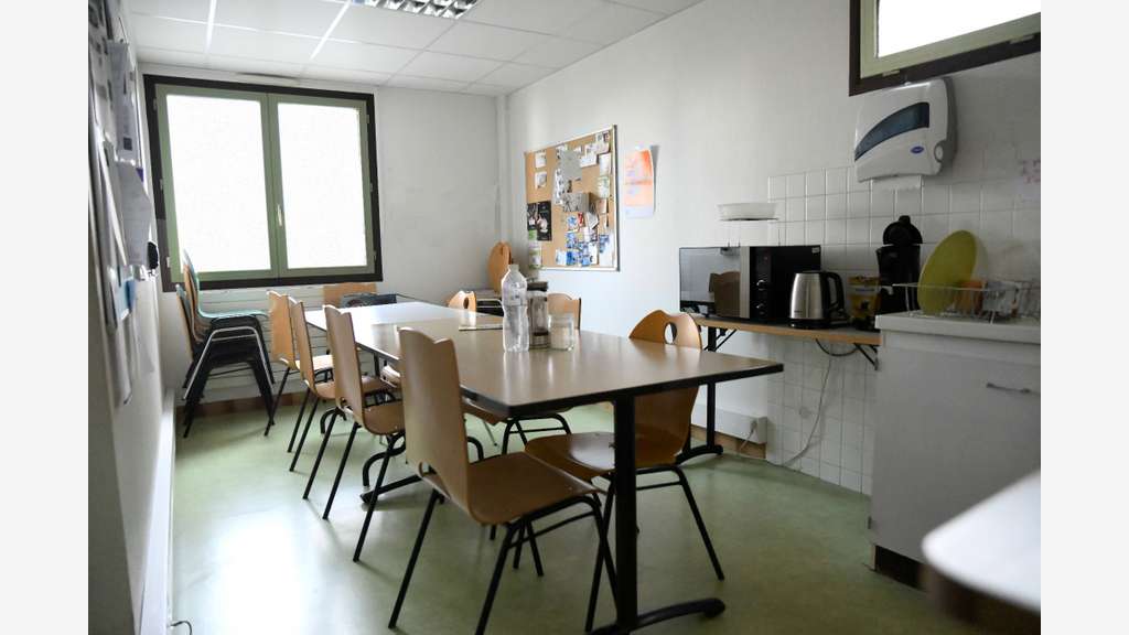 BUREAUX - 445 M² - VALENCE CHATEAUVERT