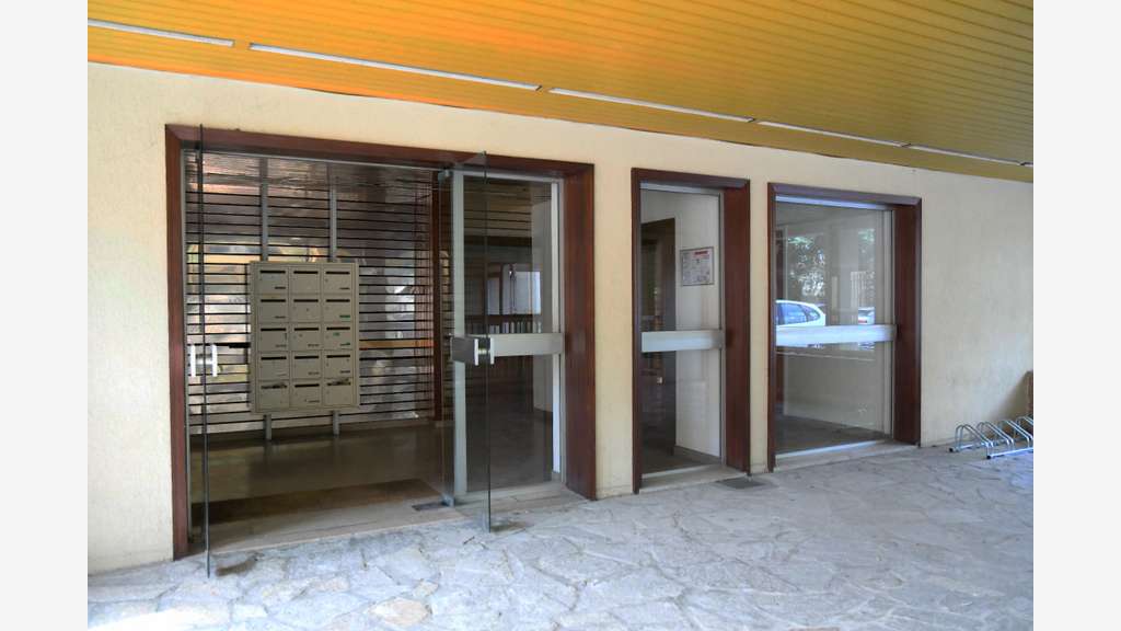 BUREAUX - 445 M² - VALENCE CHATEAUVERT