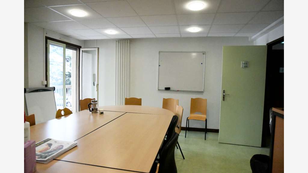 BUREAUX - 445 M² - VALENCE CHATEAUVERT