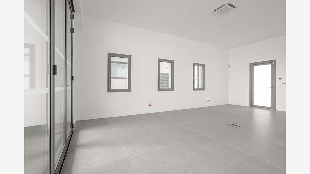 Bureaux premium RE2020 820 m² aménagés clé en main