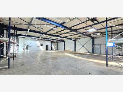 A vendre beau local 820m² à Perpignan Nord