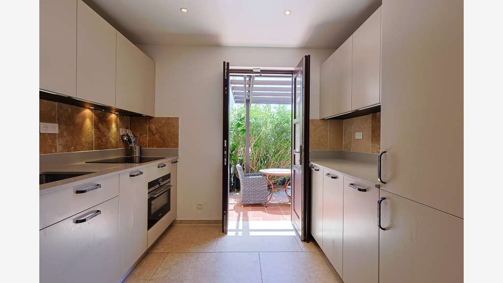 ENSEMBLE IMMOB. DE TOURISME- 3  APPARTEMENTS