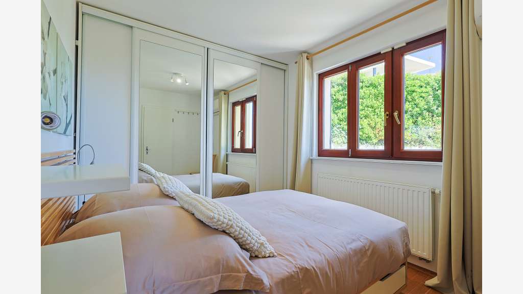 ENSEMBLE IMMOB. DE TOURISME- 3  APPARTEMENTS