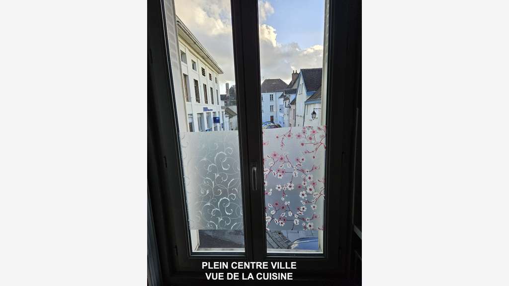 Immeuble centre-ville Provins  commerce/habitation