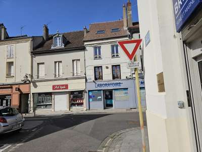 Immeuble centre-ville Provins  commerce/habitation