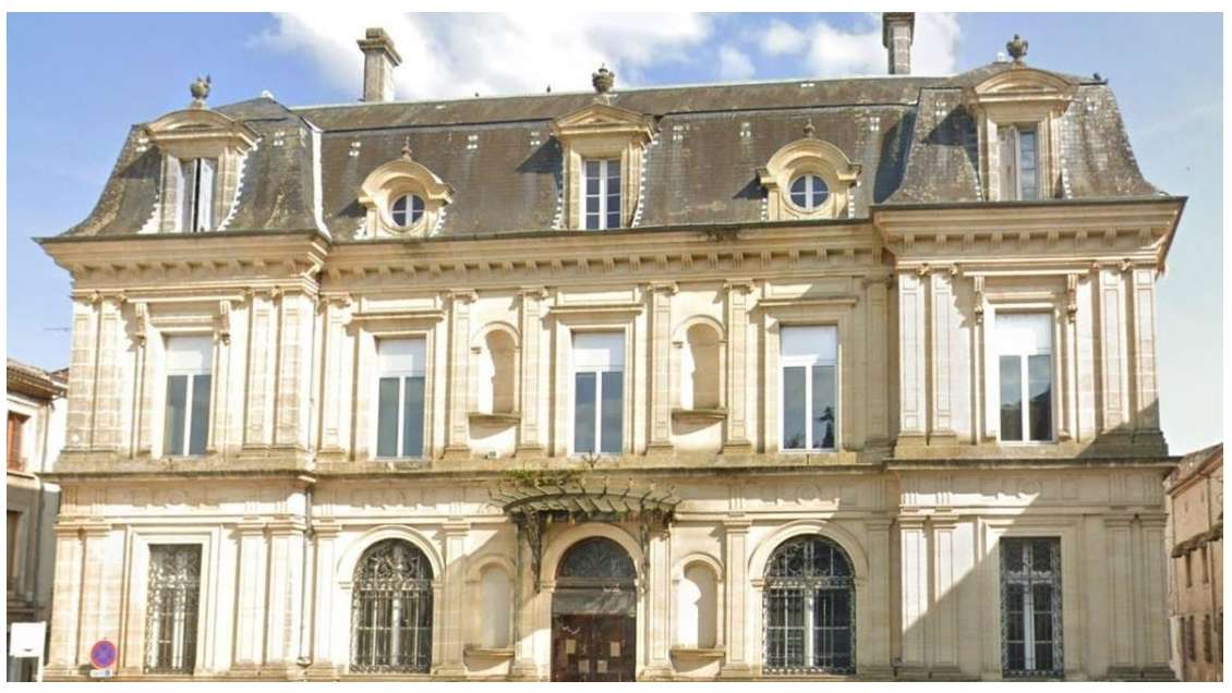 Immeuble en pierre magnifique en centre ville