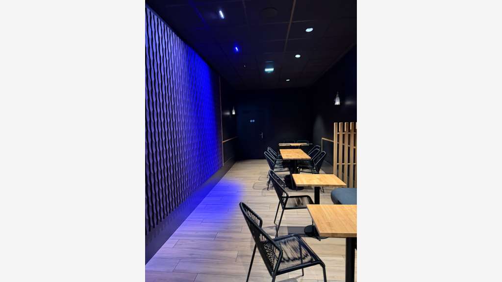 CLERMONT-FERRAND - MURS COMMERCIAUX LOUÉS - 441m2