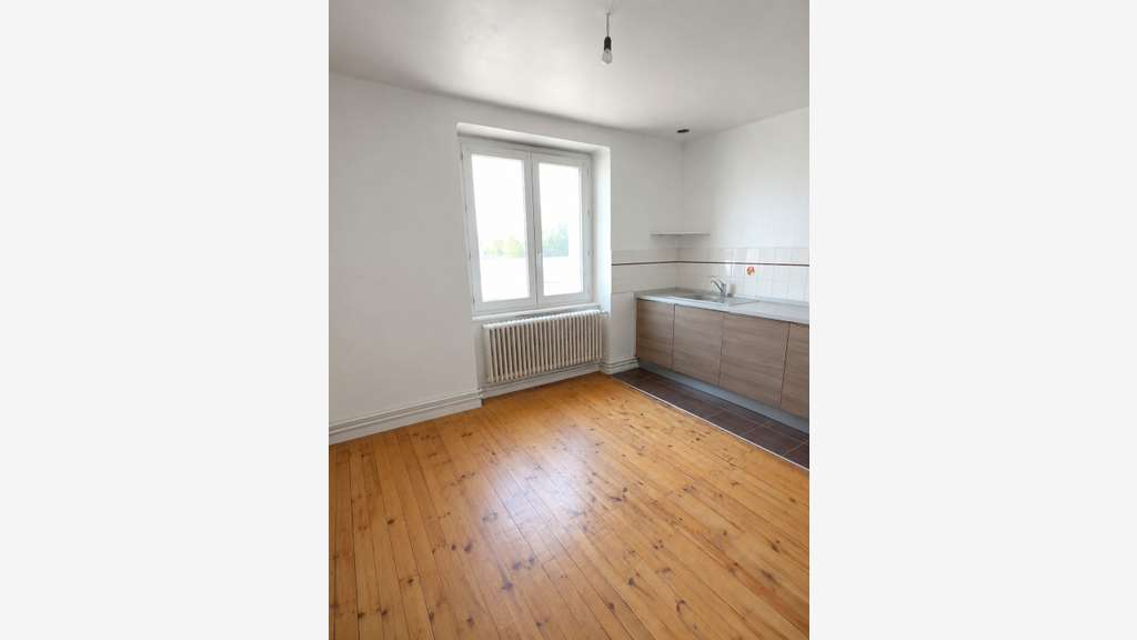 Ensemble immobilier mixte 500 m² + 2 logements