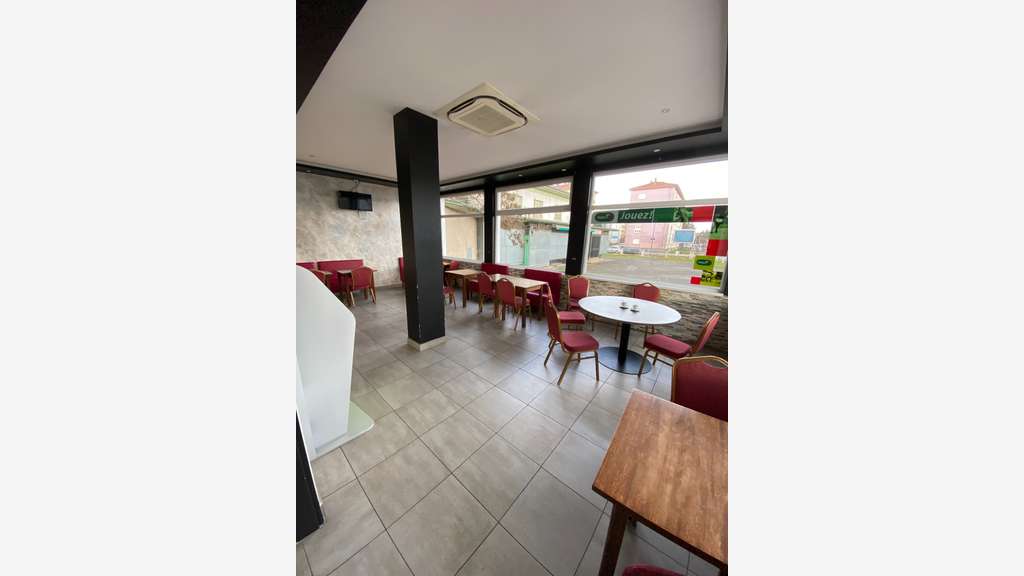 AV local 167m² très forte visibilité à Strasbourg