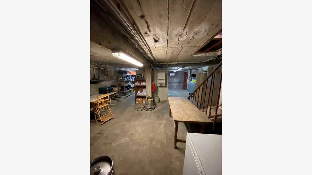 AV local 167m² très forte visibilité à Strasbourg
