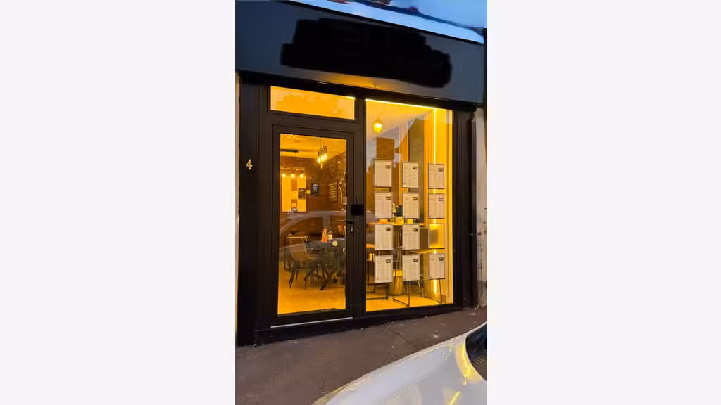 MUR COMMERCIAUX