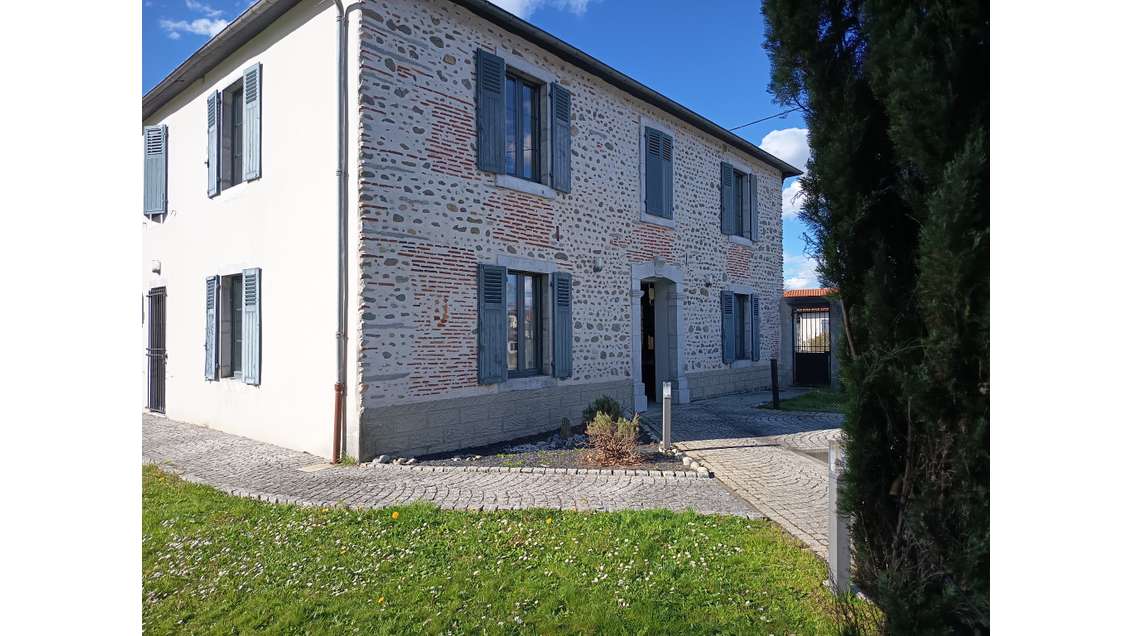 Mûrs commerciaux à vendre à Idron