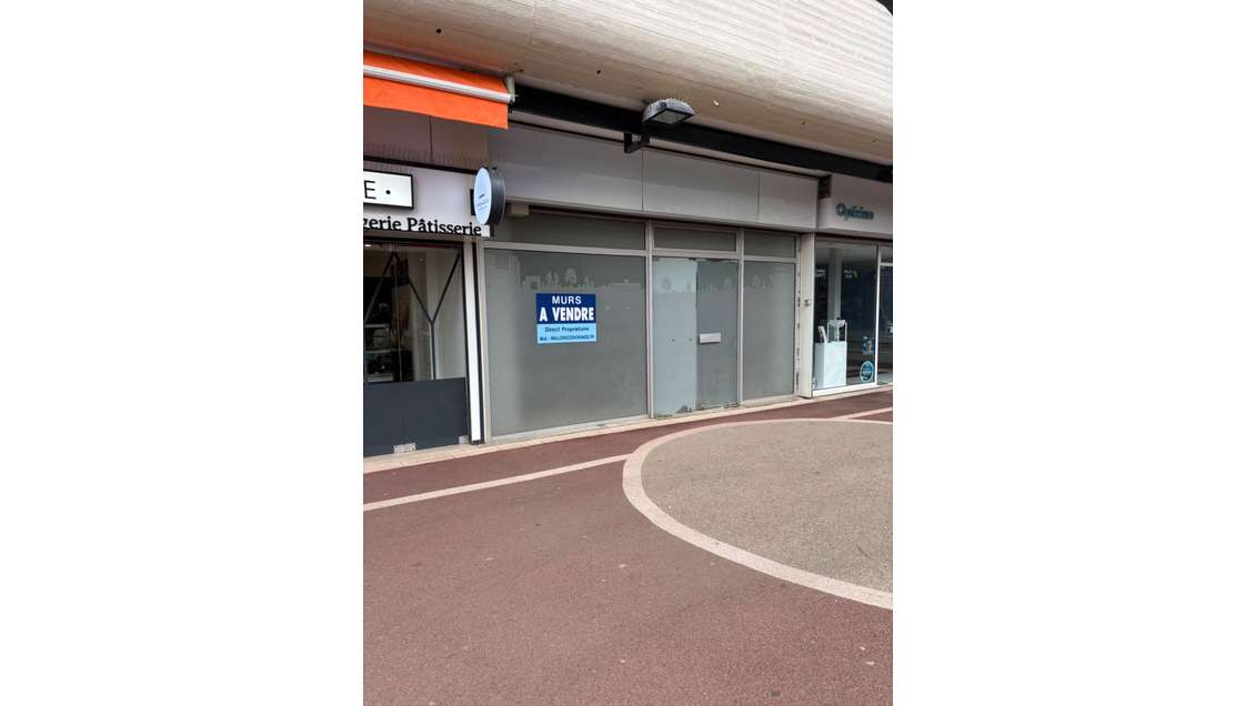 Vente murs libres 86m² à Elancourt - 78