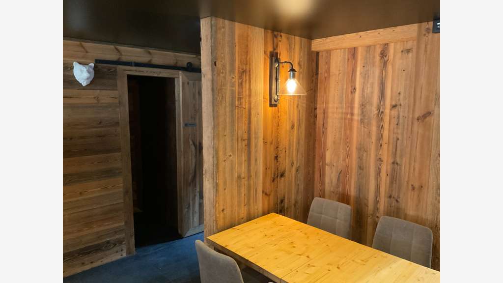 VENTE RESTAURANT AVEC OU SANS FONDS DE COMMERCE