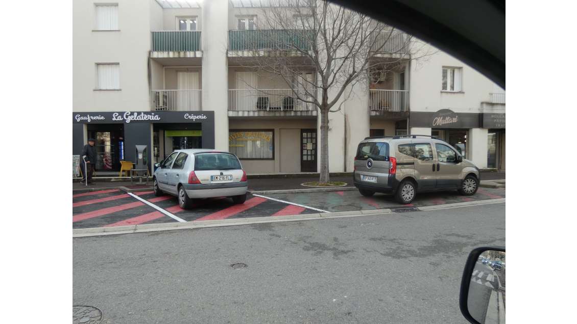 Vente murs commerciaux avec vitrine à Bastia