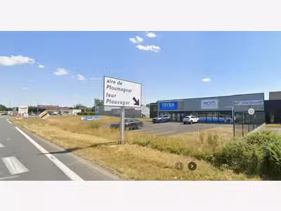 INVESTISSEURS Murs locataire en place bordure RN12