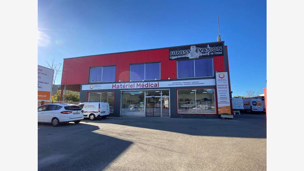 La Valette vends locaux commerciaux 1100 m2 loués