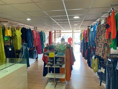 Vente local cial 35m² + 20m² mezzanine à Ducos