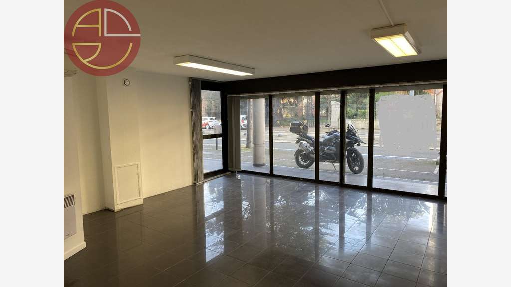 Vend local 63m² à Toulouse centre Croix de Pierre