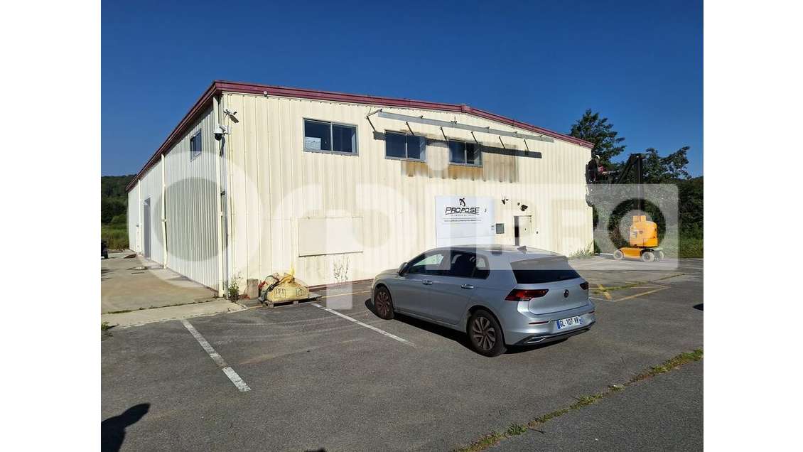 Vente local d'activité 590m² à Chiry-Ourscamp