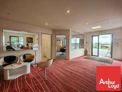 Vente Locaux d'activités - Entrepôts à Poitiers