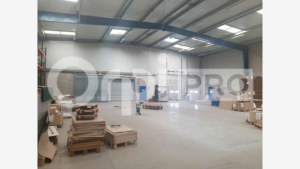 Vente local d'activité 2000m² à Saint-Junien