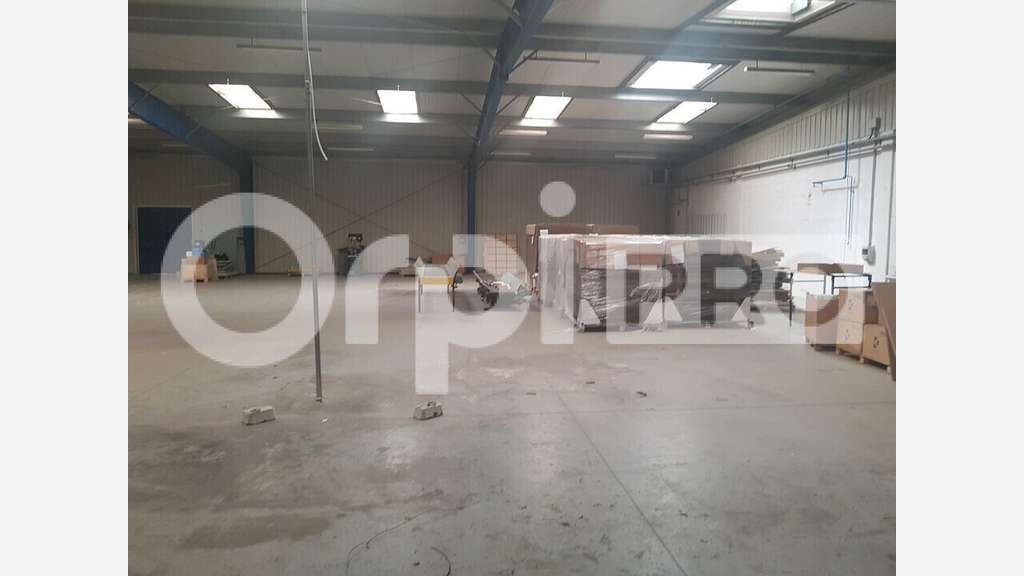 Vente local d'activité 2000m² à Saint-Junien