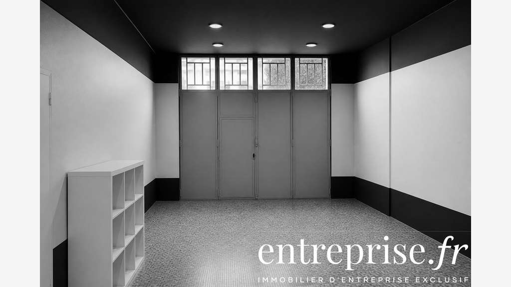 Local d’activité rénové 261m² à vendre à Angers
