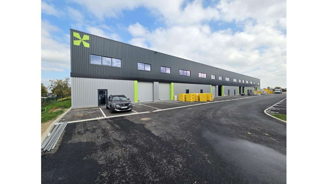 Vente cellule 156m² à Saint-Barthélemy-d'Anjou