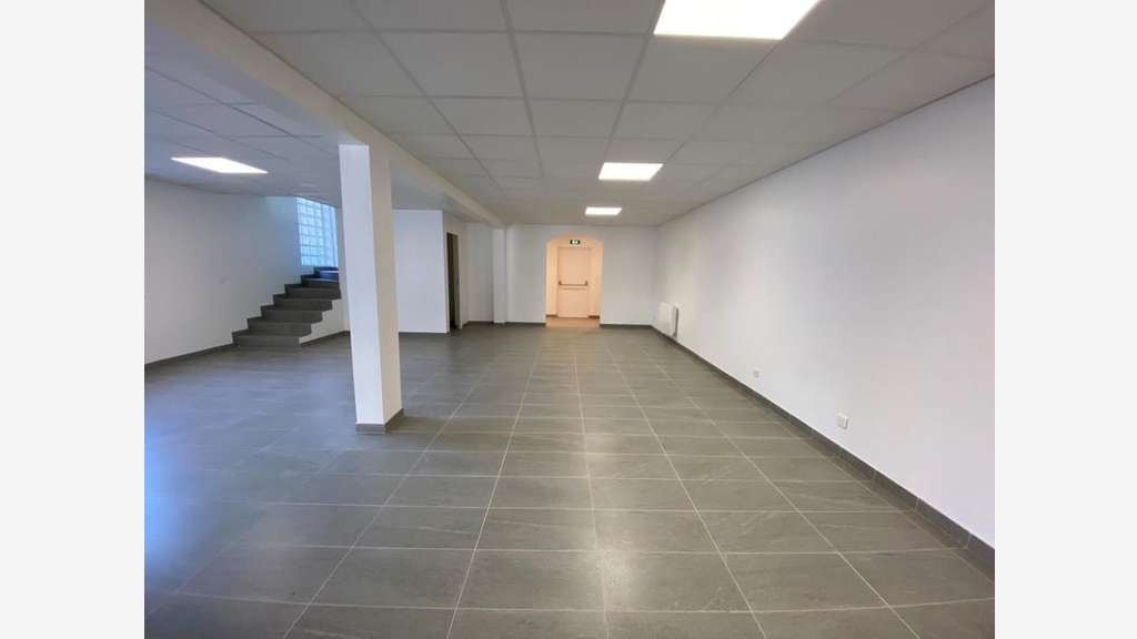 À vendre local industriel 2485m² à Argenteuil