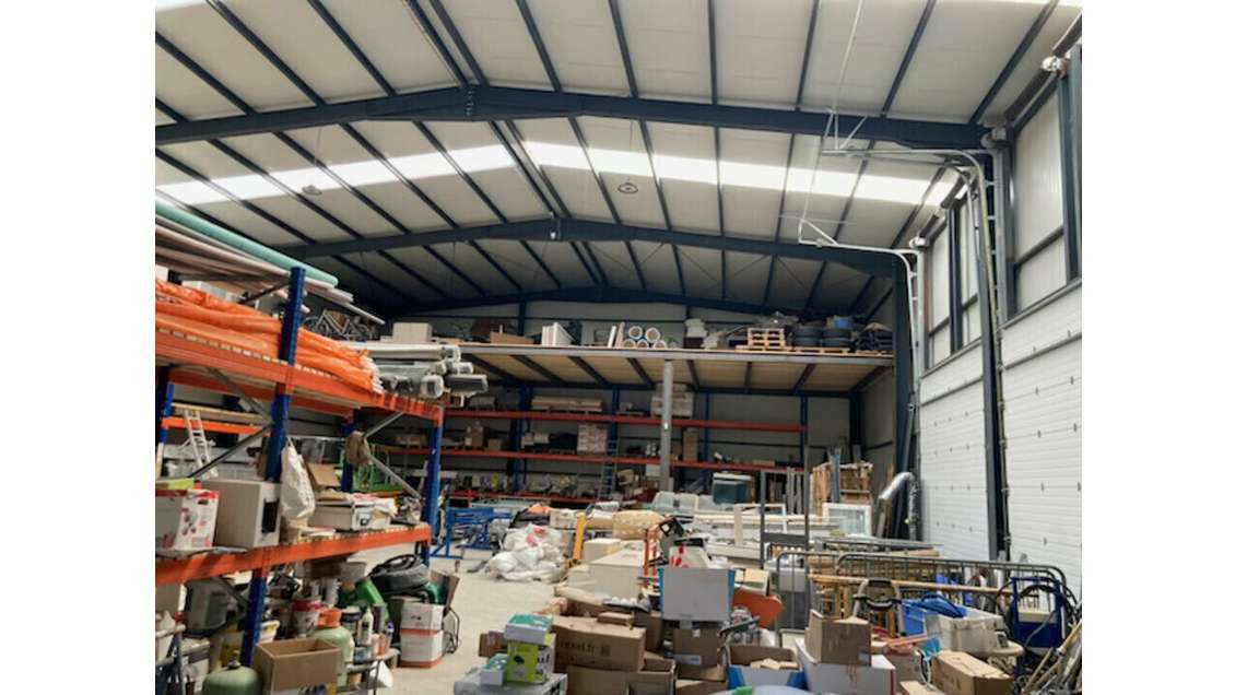 AV local d'activité 400m² haut de gamme Audierne