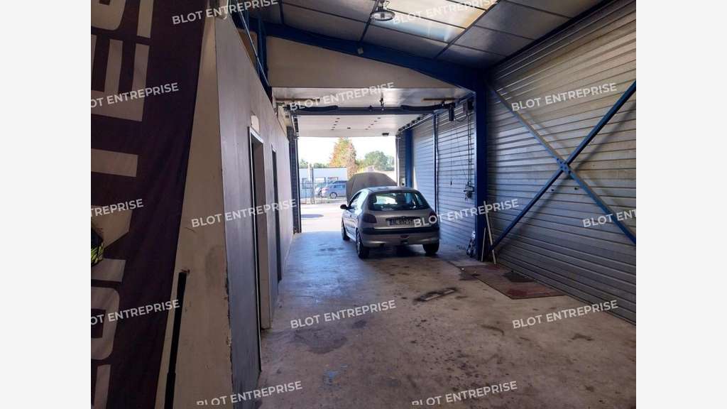 A vendre locaux 510m² Basse-Goulaine Zone Pôle Sud