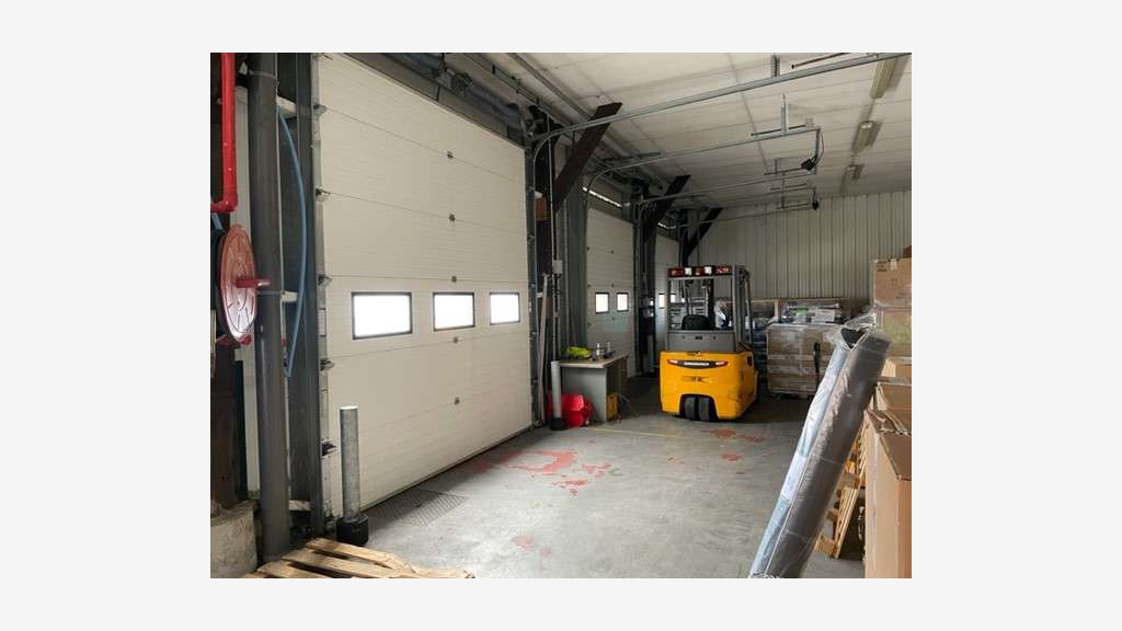 À vendre local d'activités 1700m² à Calais 