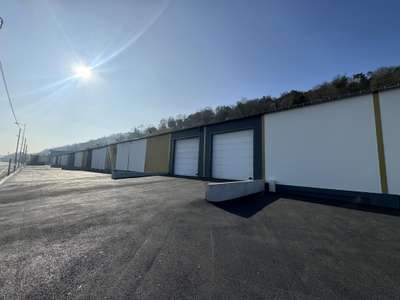 Vente local activité rénové 825m² à Canteleu