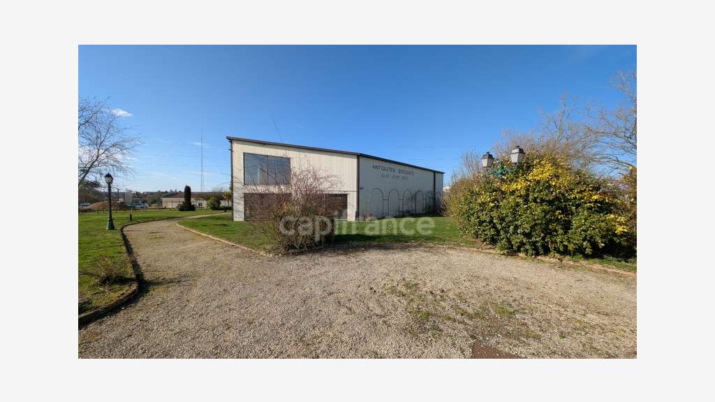 Locaux d'activités 650m² à vendre à Chandai