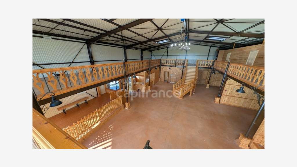 Locaux d'activités 650m² à vendre à Chandai