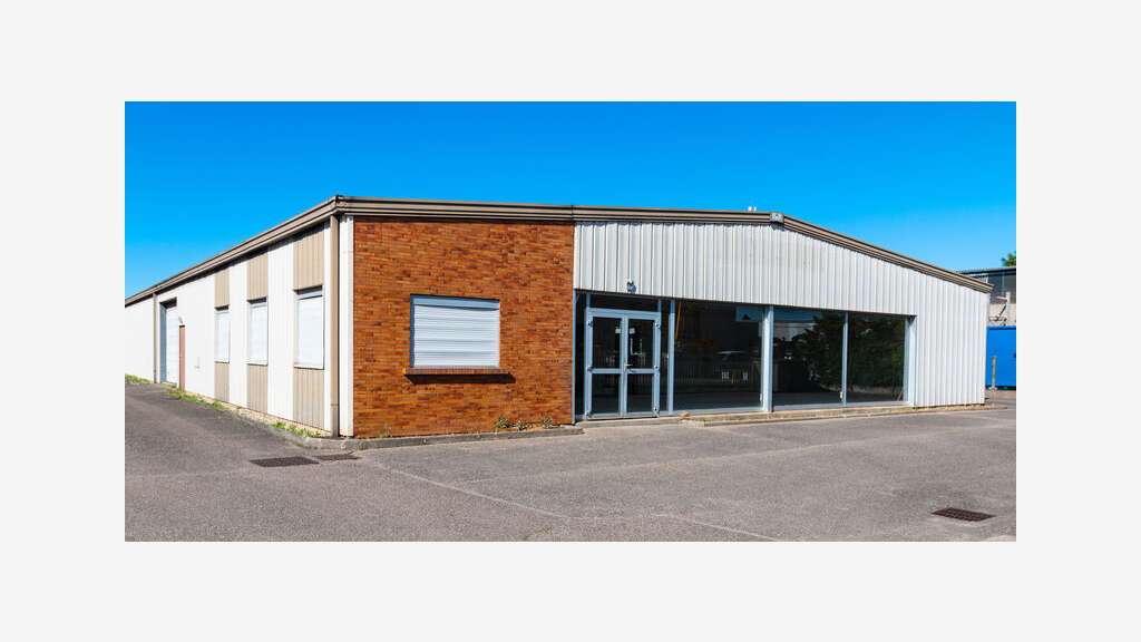 Vente local d'activité 973m² à Chassieu