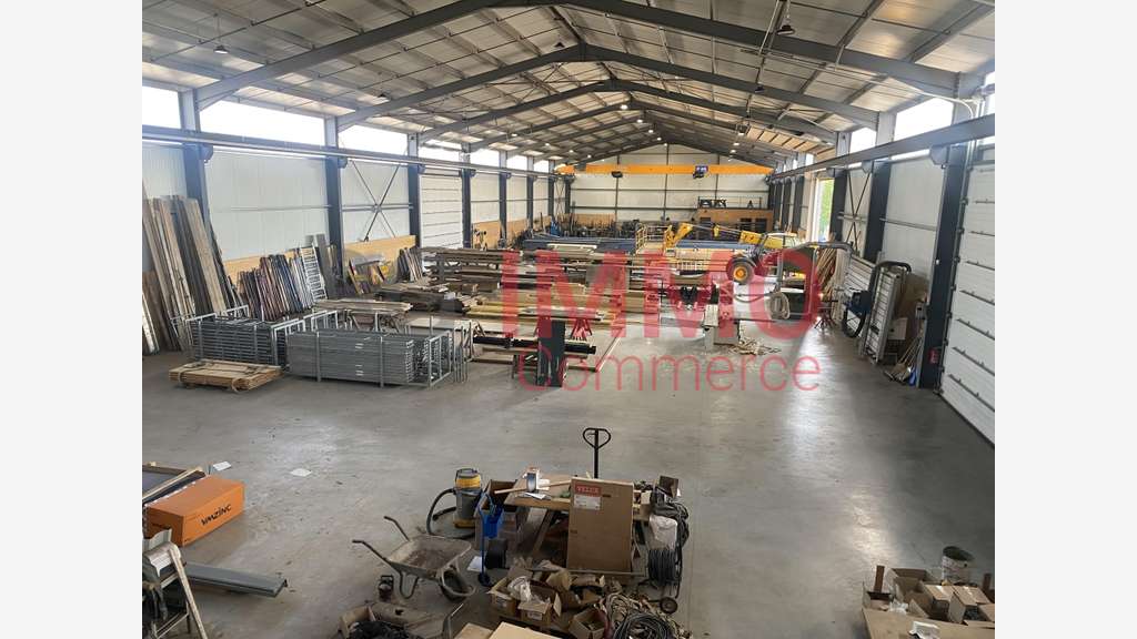 Vente local industriel à Coulonges-sur-l'Autize